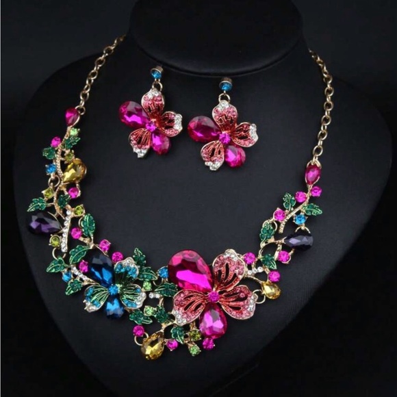 Multicolor Floral Crystal Statement Necklace & Earrings Set - Picture 2 of 5